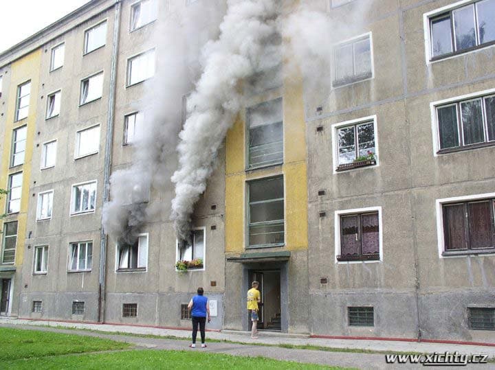 Požár přízemního bytu v Karviné