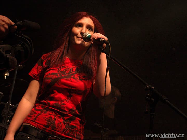 Bára Zemanová, Medvěd 009 