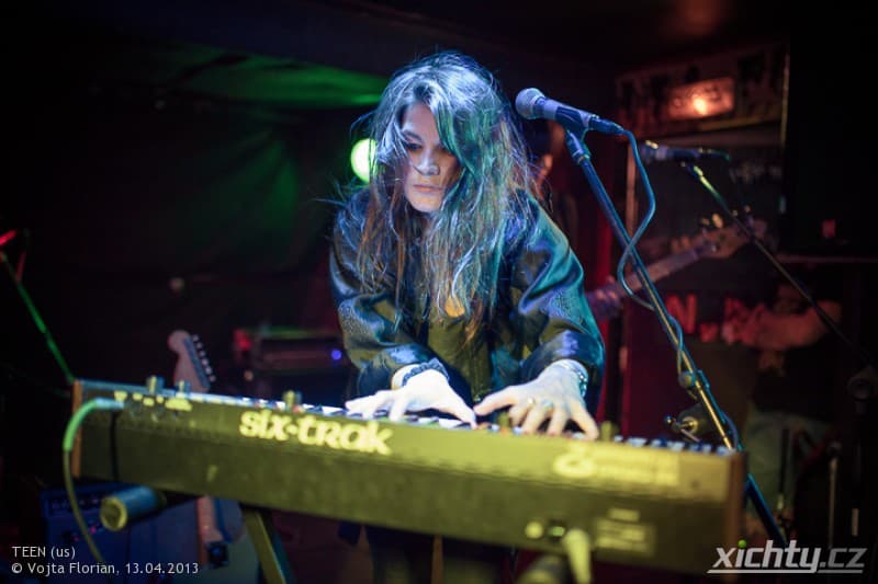 Teen, Black Tar Jesus 2013 / Praha