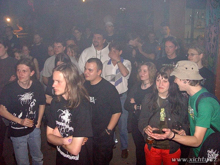 Decide, Ador Dorath, Adultery a další na Prostoru