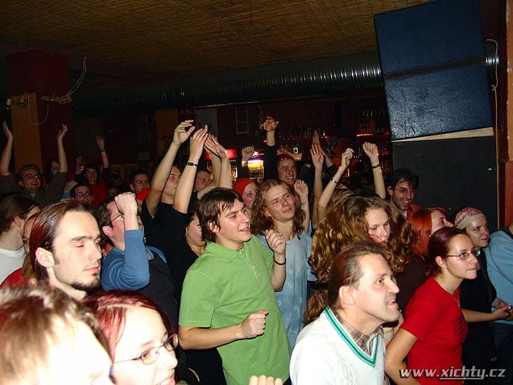 100°C + Space Junkie